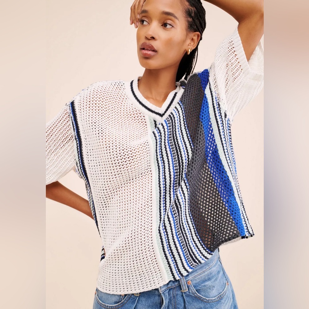 BDG Urban Outfitters Domino Striped Open Knit Short Sleeve V-Neck Sweater Tee S